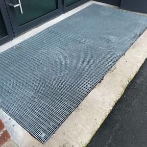 Jalapuhastusrest (Press Locked)