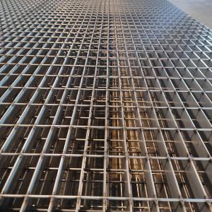 Puristehitsattu ritilä