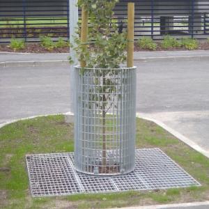 Puristehitsattu ritilä