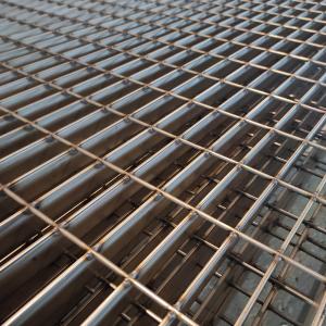 Puristehitsattu ritilä