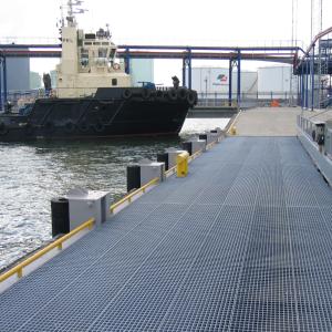 Puristehitsattu ritilä